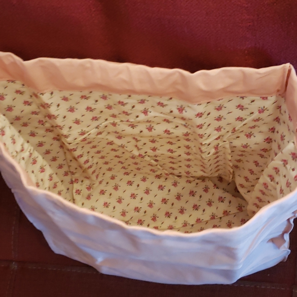 LARGE GUCCI BEAUTY POUCH. - Picture 5 of 7